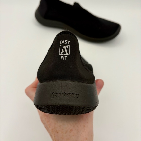 ARCOPEDICO Gaia Slip on Sneaker in Black Women’s Sz 38 US Size 7 Orthopedic - Picture 5 of 9